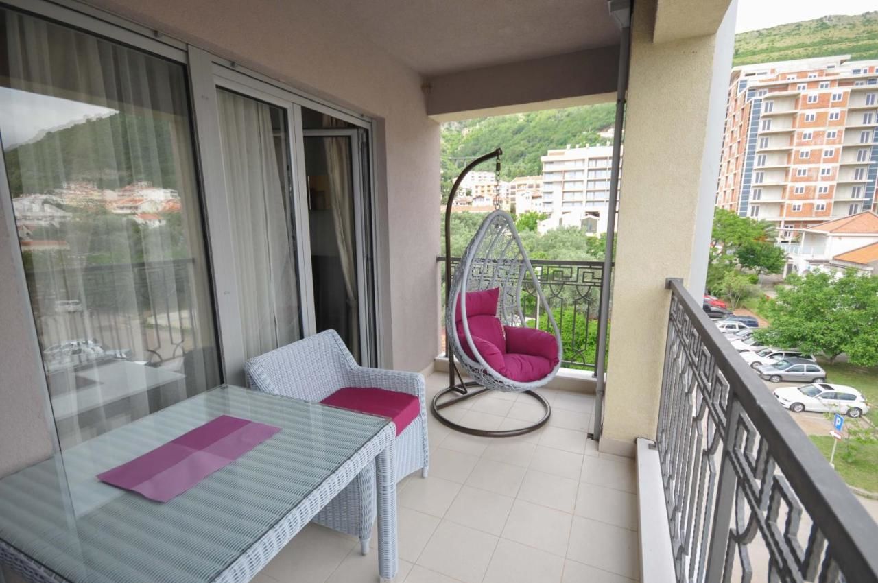 Апартаменты Seaside Apartments Petrovac Петровац