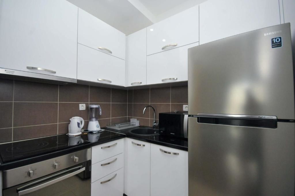 Апартаменты Seaside Apartments Petrovac Петровац