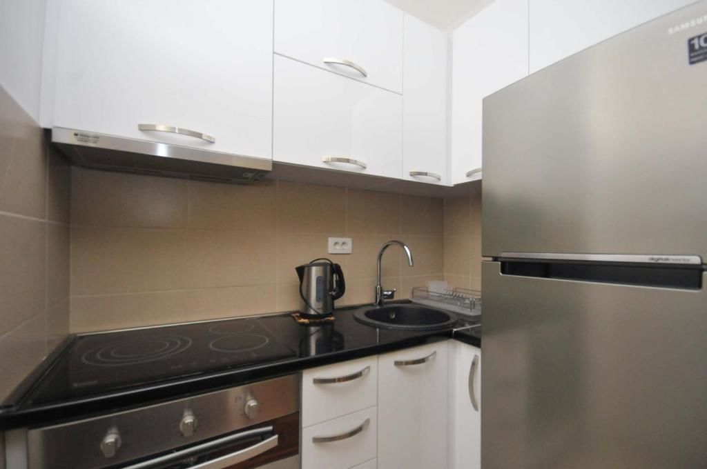 Апартаменты Seaside Apartments Petrovac Петровац